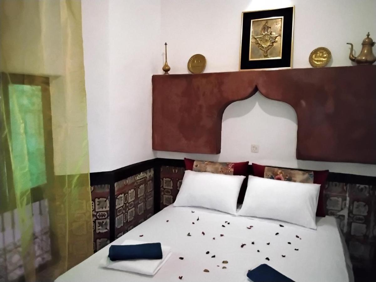 Riad Bouchouari 33 Marrakesh Exterior foto